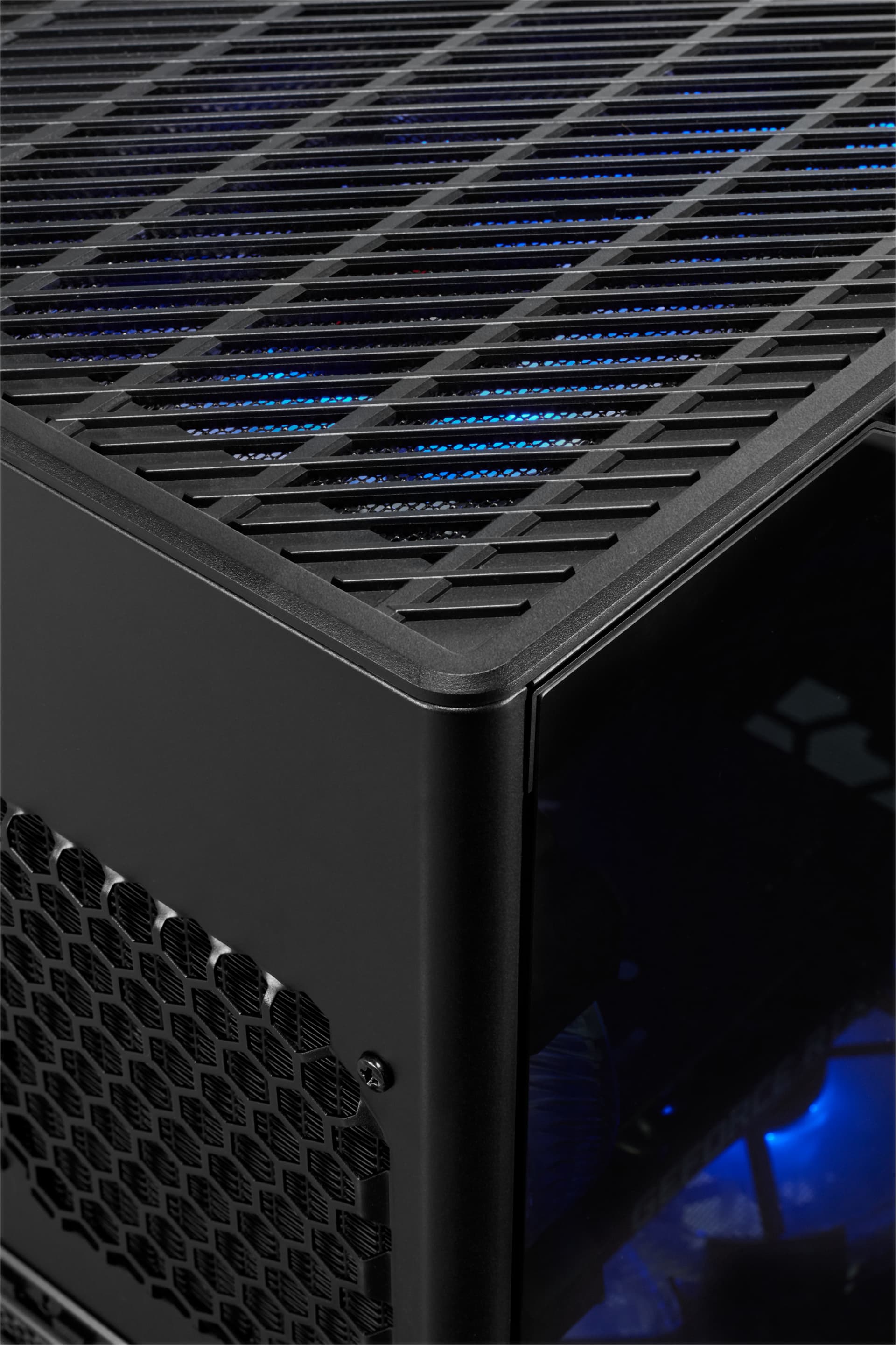 PC gaming - Medion Bandit P20, Intel® Core™ Ultra 7 265F, 32 GB RAM, 1 TB SSD, GeForce RTX™ 5060 Ti, Windows 11 Home, Iluminación RGB, Negro - imagen 27