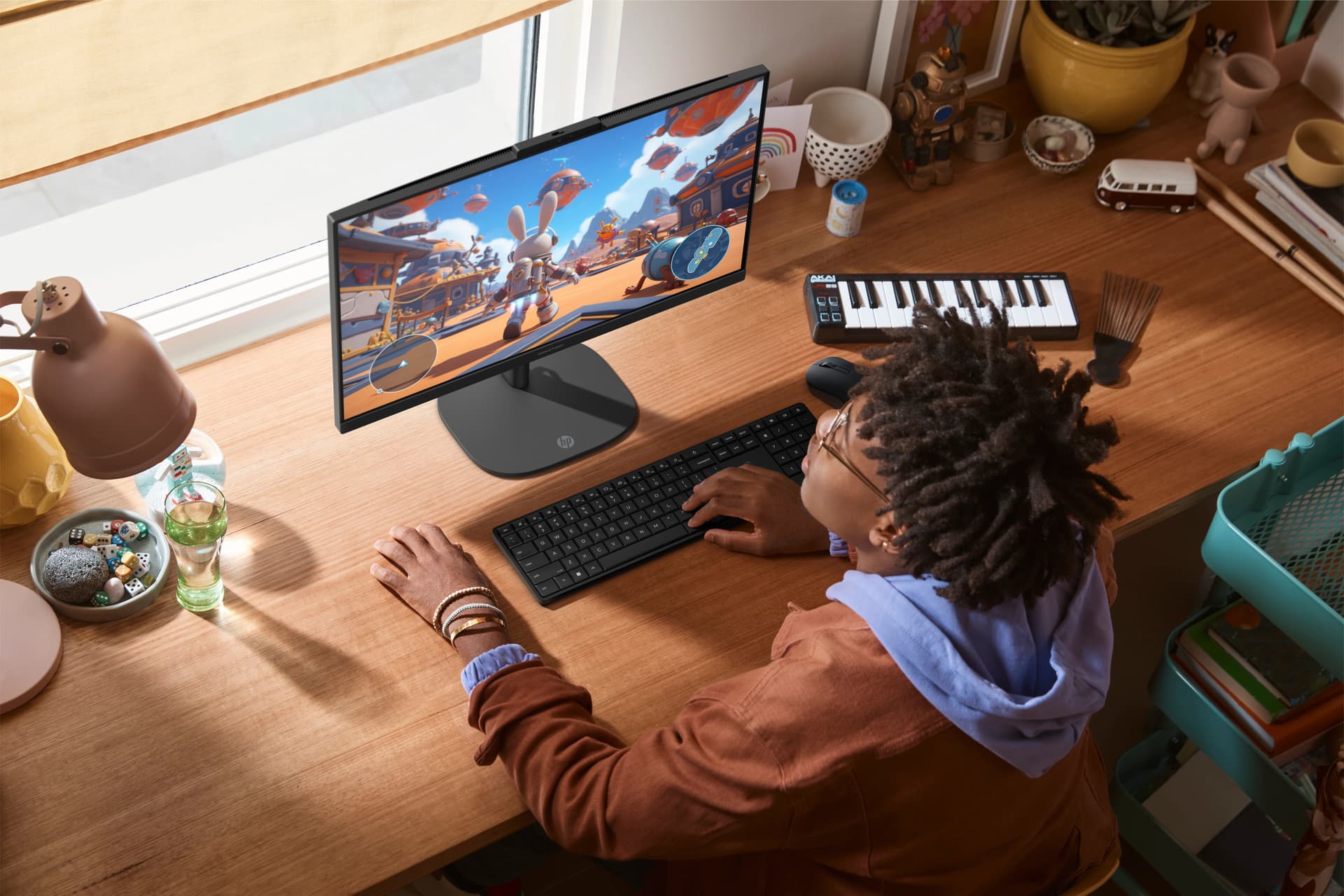 HP - All-in-One HP OmniStudio 24-cu0048ns, Intel Core 5-120U, 16GB, 512GB SSD, 23,8', W11. - imagen 9
